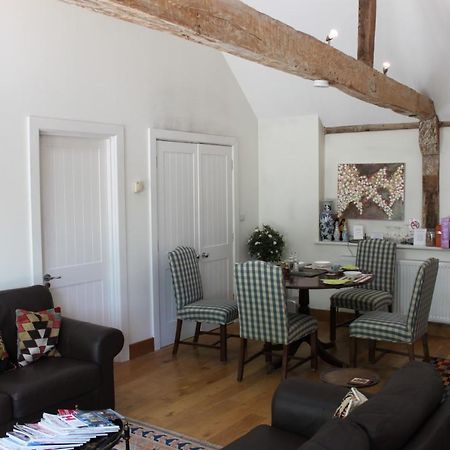 مبيت وإفطار نيوبري High Street Farm Barn المظهر الخارجي الصورة